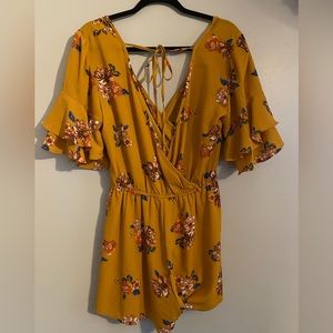 Mustard Yellow Floral Romper Size:L